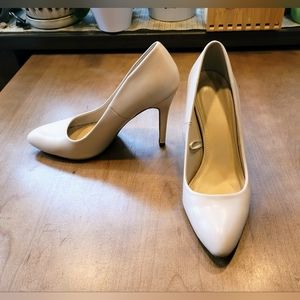 Sz 8.5 GUC Forever 21 Matte Nude Tan Cream Beige High Heels